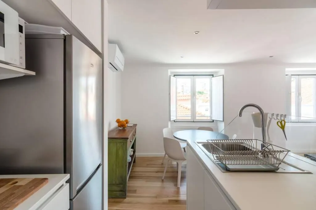 Beautiful Apartment With View Of The Tagus River Lisbon